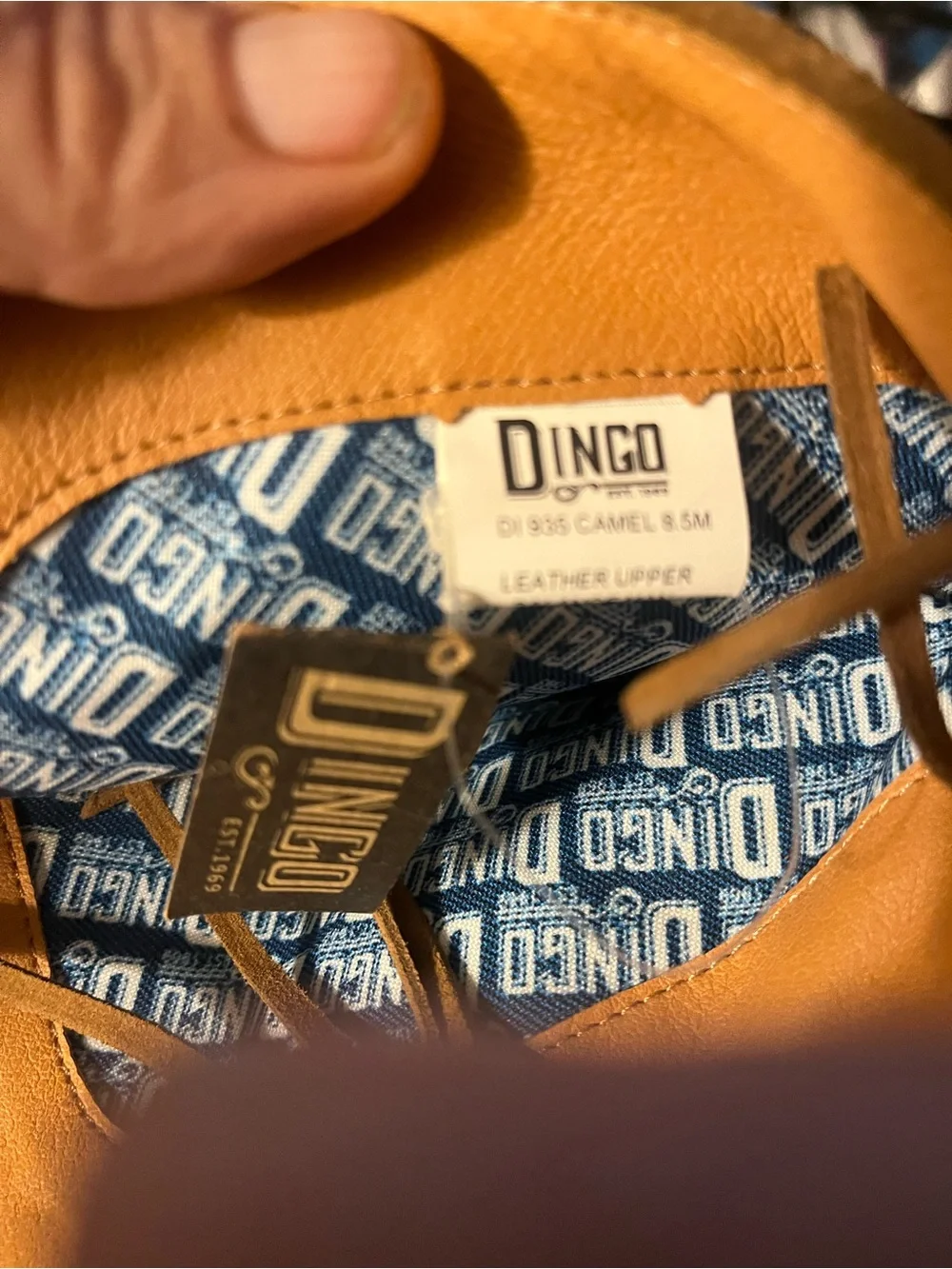 Dingo DI 935 camel boots with fringes. Size 8.5